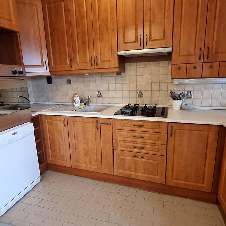 Apartmanhaz 2-6 Fonek Apartment Печ Екстериор снимка